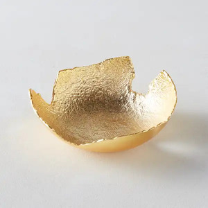 Meilleures ventes - Bol de service décoratif rond en aluminium doré fait à la main pour la maison et la restauration - Taille personnalisée disponible - Product Image 5