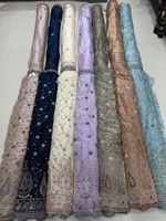 Tissu de soie importé avec des perles faites à la main et un travail de fil élégant Dupatta Parfait pour les Lehengas de mariée et les conceptions de tenues de mariage
