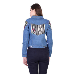 Chaquetas de mezclilla de mujer informales de gran tamaño de nuevo estilo para algodón transpirable teñido liso con chaquetas de mezclilla de mujer con servicio OEM - Product Image 5