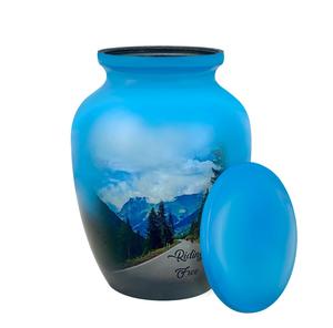 Urna Funeraria de Aluminio Riding Free Medium con Opción de Corona Conmemorativa y Placa con Nombre - Product Image 1