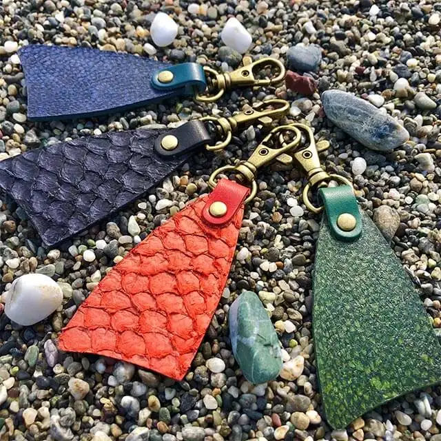 Original key ring chain made from fish leather compact key holder three-dimensional pattern key holder luxury sustainable