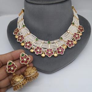 Conjunto de collar elegante de diseñador con acabado dorado de alta calidad étnico con pendientes para colección de ropa de boda para mujeres y niñas - Product Image 1