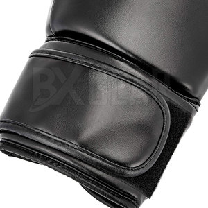 Guantes de boxeo de cuero a precio duradero con diseño clásico hechos para entrenamiento diario y sesiones duras - Product Image 5