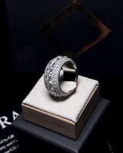 Bague pour homme en argent sterling 925 plaqué or 18 carats avec diamant et moissanite certifiée IGI de Vidhi Jewellery - Product Image 6