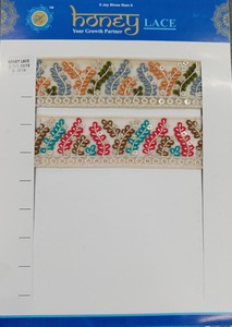 Dentelle brodée florale colorée élégante pour la mode, la décoration intérieure et les projets d'artisanat - Product Image 6