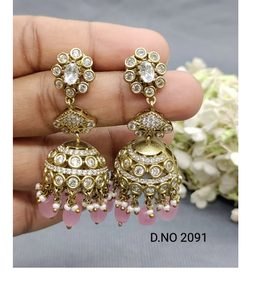 Pendientes Jhumki colgantes largos de estilo étnico indio tradicional para mujer con diseño de acabado chapado en oro antiguo de la India - Product Image 2