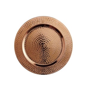 Plato de metal de diseño premium auténtico perfecto para hogares elegantes o para servir comida tradicional durante eventos - Product Image 3