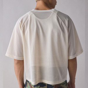 Blusa cuadrada de malla con cuello en V a la moda, camiseta de malla transparente sin esfuerzo con cuello en V, camiseta cuadrada elegante con estampado de logotipo de malla personalizada - Product Image 2