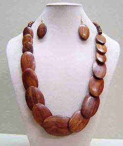 Élégant collier de perles en résine noire et ivoire fait à la main Chunky Statement Choker pour les femmes Fashion Jewelry Gift - Product Image 4