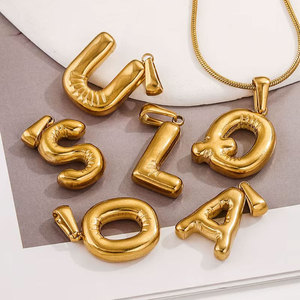 Colgantes y dijes de moda de acero inoxidable 316L chapados en oro PVD de 14K y 18K personalizados, dijes de letras de burbujas para la fabricación de joyas - Product Image 2