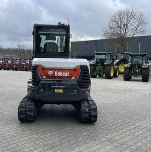 Excavadora de cadenas Bobcat E60 totalmente hidráulica en venta, motor de primera calidad, bomba hidráulica Kawasaki, 5.4m de alcance. - Product Image 1