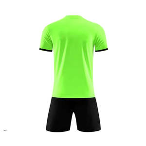 2024 Vêtements de football en polyester 100% de haute qualité Impression de nom de logo personnalisé Style supérieur Service OEM à bas prix pour les équipes d'adultes - Product Image 6