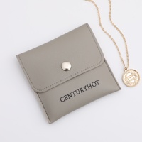 Pochette à bijoux personnalisée en PU gris clair PUPPYSEW avec bouton, pochette à bijoux en PU, sac d'emballage pour bijoux, pochette en simili cuir avec logo