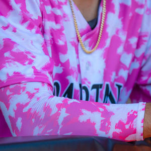 Mangas de compresión personalizadas de poliéster/nailon de longitud completa, OEM, ajuste de compresión para uso en exteriores en verano, transpirables, protección UV, con impresión de logotipo. - Product Image 4