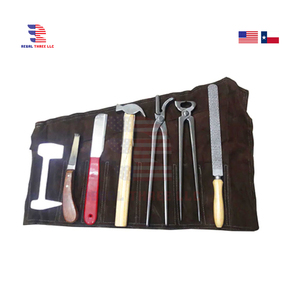 Ensemble de 7 pièces Kit de sabot de maréchal-ferrant ensemble professionnel de soins pour équidés et bovins pince en fer à cheval pince avec marteau coupe-sabot ensemble de couteaux - Product Image 1