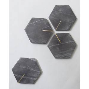 Sous-verres en marbre hexagonal noir avec incrustation de laiton sublimation naturelle et incrustation de métal sous-verres à thé en pierre de marbre personnalisés en gros - Product Image 2