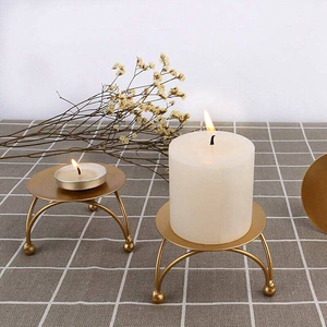 Soporte de vela de latón con diseño rústico pulido de estilo más nuevo, decoración del hogar, candelabro hecho a mano de 8 brazos - Product Image 5
