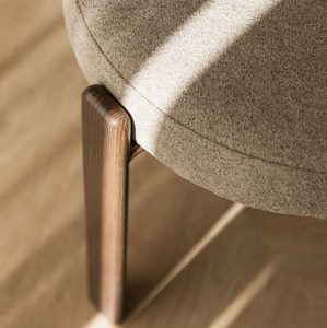 Sedia da Pranzo Moderna ed Elegante in Tessuto Marrone Imbottito con Schienale Curvo e Gambe in Ferro per <span class=keywords><strong>Cucina</strong></span> e Sala da Pranzo - Product Image 4