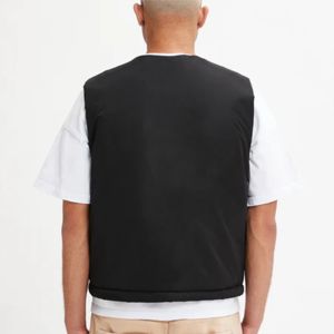 Coupe courte Boxy noire avec bretelles réglables et fermeture à glissière avec un design moderne et une coupe fonctionnelle respirante - Product Image 5