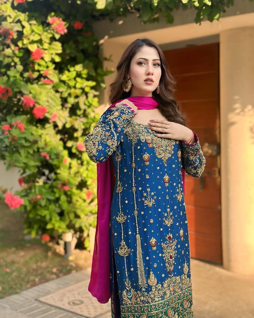 knee length dresses for ladies Cross Stitch Embroidered Lawn 3 Piece Unstitched Dress