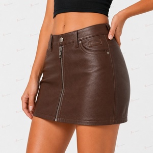 Shorts de Mujer de Cintura Media, 100% Cuero, Impermeables, Ecológicos, Transpirables, con Detalle de Remaches, Estilo Motero, Color Sólido, Cierre de Botones - Product Image 2