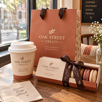 Ensemble d'emballages de boulangerie de luxe personnalisés AT PACK avec sac en papier, gobelet à café et boîte cadeau pour macarons pour les cafés et les pâtisseries