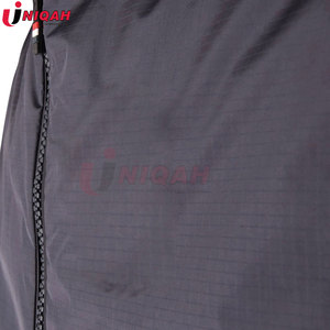Chaqueta acolchada recortada personalizada de alta calidad para hombre, cortavientos de invierno con estilo de calle con plumón de metal para uso en exteriores - Product Image 4
