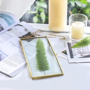 High Quality Brass and Glass Light Weight Wall <b>Mounted</b> Photo <b>Frame</b> <b>with</b> Customizable Design for Home & Office Decoration - Product Image 4