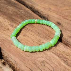 Pulsera elástica de ópalo verde 2025, joyería de piedras preciosas naturales elásticas hechas a mano, diseño de moda para hombres y mujeres para regalo de aniversario - Product Image 1