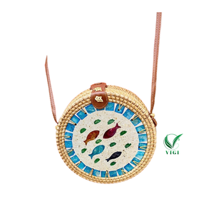 Bolsa de algas marinas tejida a mano con incrustaciones de nácar para trajes de verano - Product Image 3