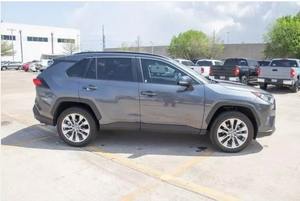 H & S RAV4 XLE 2021 PREMIUM SUV VOITURE D'OCCASION Soigneusement UTILISÉE - Product Image 5