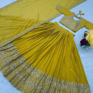 Lehenga Choli de Novia con Bordado Intenso, Moderno y Elegante para Bodas, Fiestas y Compromisos, en Oferta Online - Product Image 5