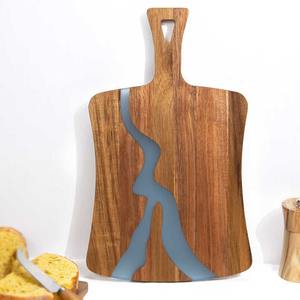 Plateau de service en bois de résine époxy pour la cuisine 15 pouces x 11 pouces Planche à découper marron et bleue pour les légumes - Product Image 4
