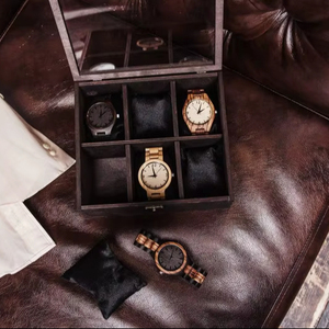 Boîte de montre en bois personnalisée pour hommes, organisateur de luxe gravé sur mesure, vitrine élégante, support de rangement unique pour montre - Product Image 1