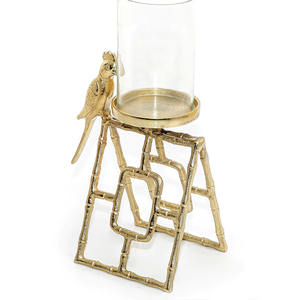 Bougeoir de Noël en métal et verre fini or Design élégant pour la décoration intérieure Fêtes de vacances et événements festifs - Product Image 3