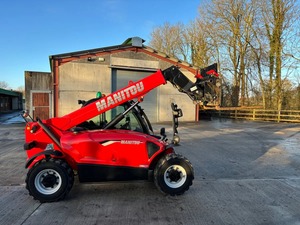 Chariot télescopique Manitou MT625II d'occasion 4x4, 12 tonnes, tout-terrain, avec moteur AC pour ferme et cour - Product Image 3
