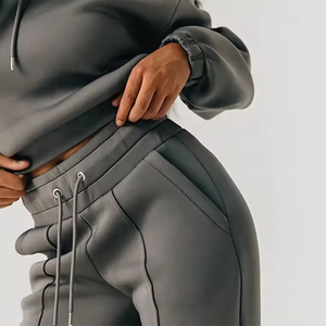 Customize Logo <b>Women</b> Sweatsuit with Crop Pullover Sweatshirt & Straight Leg Pant <b>Jogger</b> Tracksuits Set in <b>Fleece</b> Fabric hot sell - Product Image 5