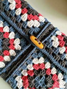 Protège-livres au crochet fait main de qualité supérieure, en fils de coton exquis, idéal pour un usage quotidien et les cadeaux, modèle carré Acki A27 - Product Image 5