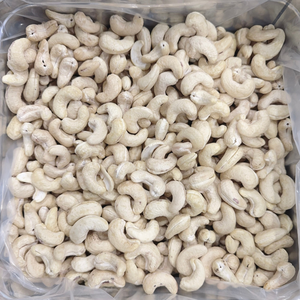 Fournisseur de confiance W180 W240 W320 Noix de cajou brutes en coque 2025 Noix de cajou 20Kg de Santigo Vietnam - Product Image 1