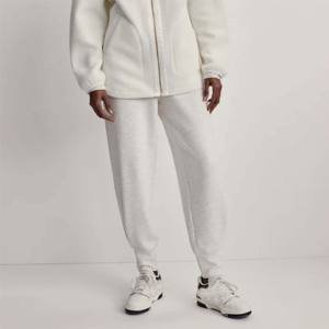 Veste Sherpa Egret surdimensionnée pour femme avec poches zippées Vêtements d'extérieur d'hiver confortables et élégants - Product Image 6