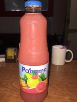 Nectars et jus de fruits 100% purs avec banane, ananas, mangue, goyave, pomme, raisin et saveurs mélangées en bouteilles pasteurisées