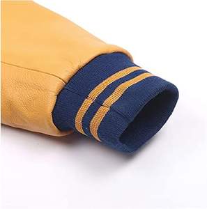 เสื้อแจ็คเก็ตเลตเตอร์แมนผู้ชายสำหรับฤดูหนาว ให้ความอบอุ่น สวมใส่สบาย คอตั้ง ปักโลโก้ด้านหน้า กันลม คุณภาพสูง เป็นมิตรกับสิ่งแวดล้อม แห้งเร็ว ระบายอากาศได้ดี - Product Image 3