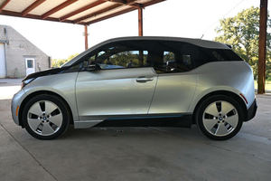 BMW i3 RWD ปี 2015 สภาพดีเยี่ยม พร้อม Range Extender พร้อมส่ง - Product Image 3