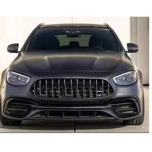 Vagoneta deportiva de lujo de alto rendimiento, edición final, cuatro puertas, año 2023, poco usada, disponible para compradores de exportación. - Product Image 4