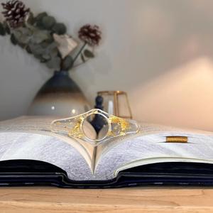 Support de page de livre en résine, poignée pour les doigts, accessoire de lecture durable et confortable, parfait pour les livres, les documents d'étude, les journaux et les romans - Product Image 1