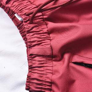 Pantalon au design élégant, coupé et cousu, fabricant de pantalons baggy personnalisés, pantalons coupe-vent imperméables en nylon et polyester personnalisés - Product Image 3