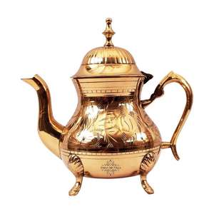 Théière en laiton de style Mughlai avec couvercle et poignée design, 650 ml, vaisselle de table, motif de feuilles gravées, matériau métallique - Product Image 1