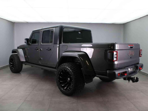 Voiture d'occasion de qualité à prix abordable, Jeep Gladiator Rubicon 3.6 4x4 automatique double cabine conduite à droite 2024 - Product Image 5