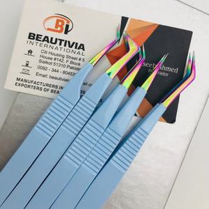 แหนบต่อขนตาเคลือบผงสีฟ้าท้องฟ้าทำจากสเตนเลสพร้อมปลายสีรุ้งและกระจกติดขนตาสินค้าตราแบรนด์ตามต้องการ - Product Image 2