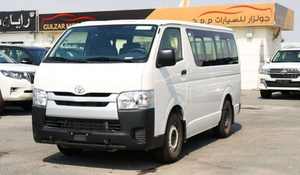 Furgoneta HIACE 2023 de Gasolina con Asientos de Cuero, Volante a la Izquierda, Transmisión Automática, Cámara Trasera de 360°, Techo Panorámico - Product Image 4